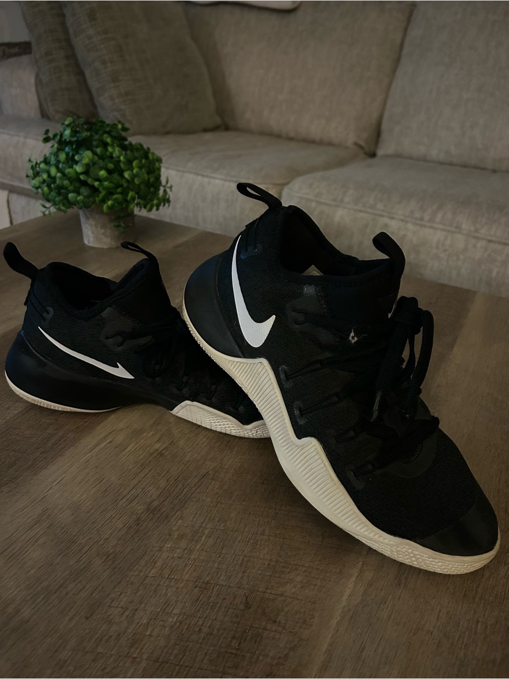 Nike Zoom Hypershift Men's Black Basketball Shoes with White Swoosh